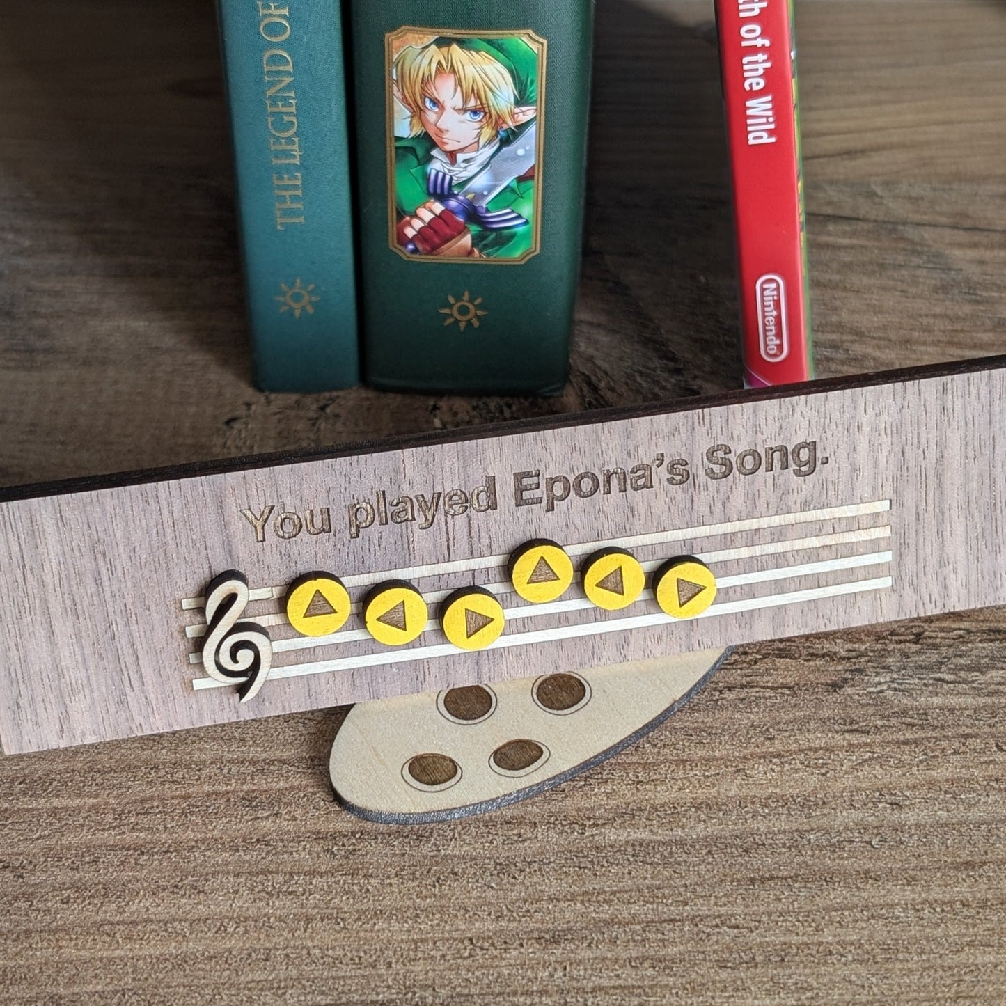 Chanson d'Epona sur son présentoir en forme d'ocarina