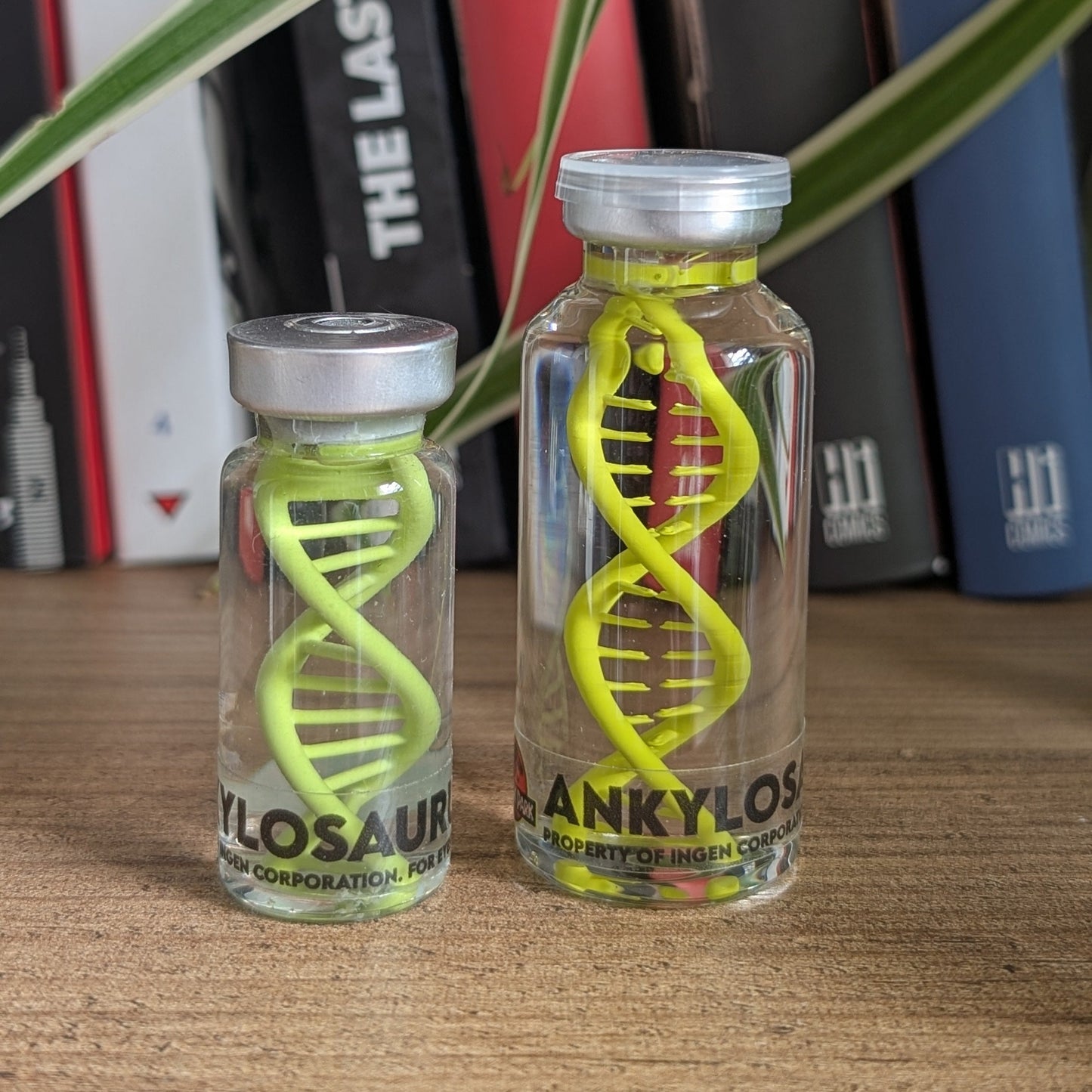 Comparaison des tailles de la fiole d'ADN Ankylosaure en 20 et 30mL.