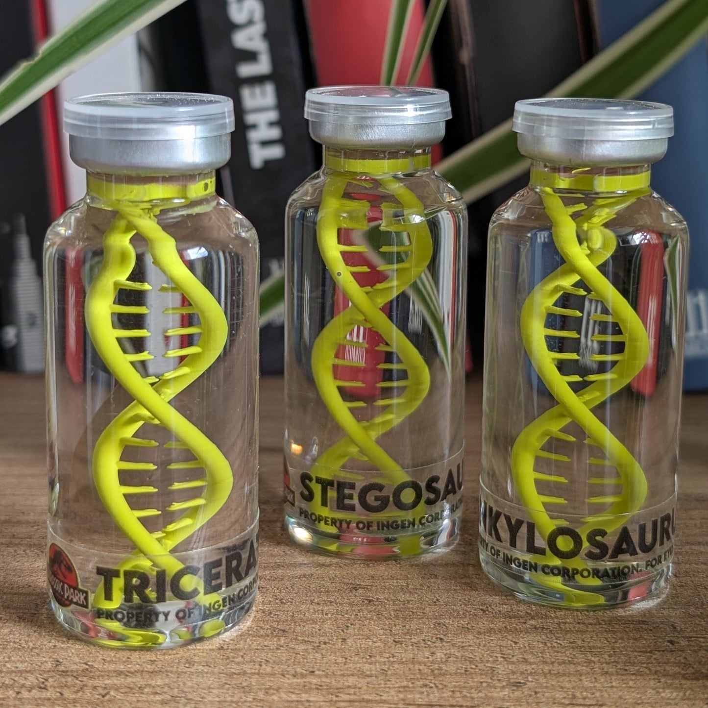 Vue de présentation des fioles d'ADN Jurassic Park Version 30mL.