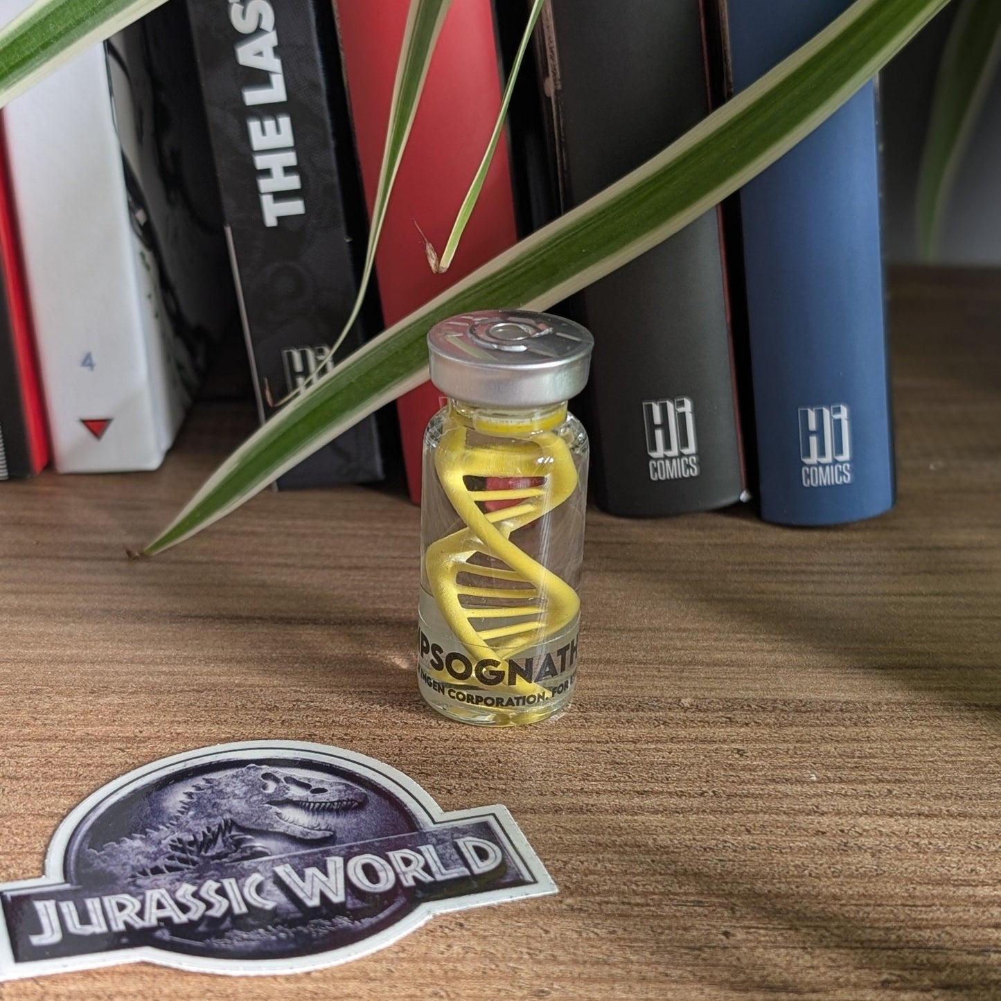 Fiole d'ADN de Compsognathus Jurassic Park en 20mL.