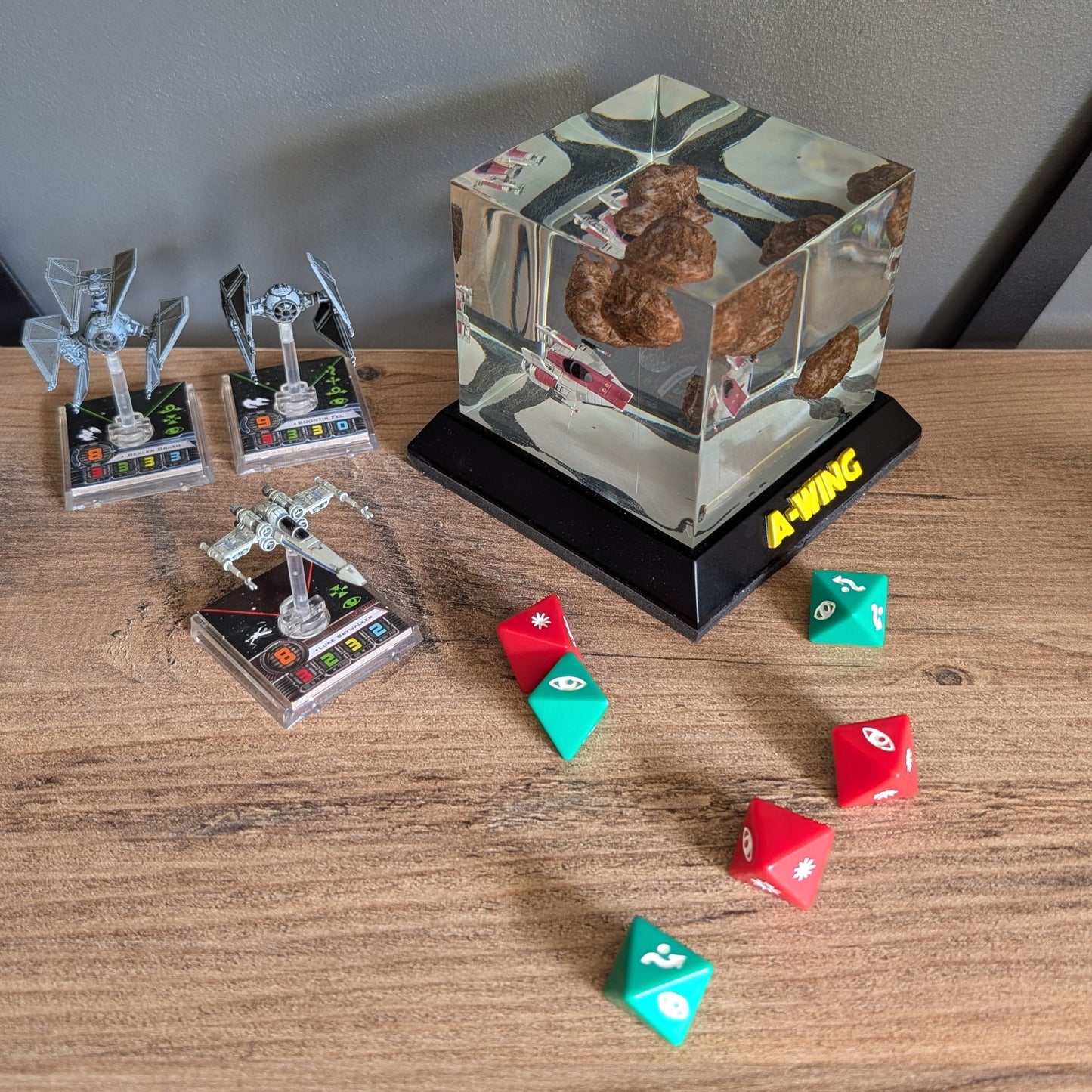 Lampe A-Wing avec décor X-wing