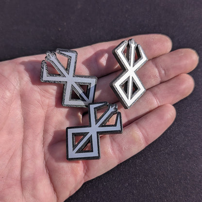 Broche Berserk