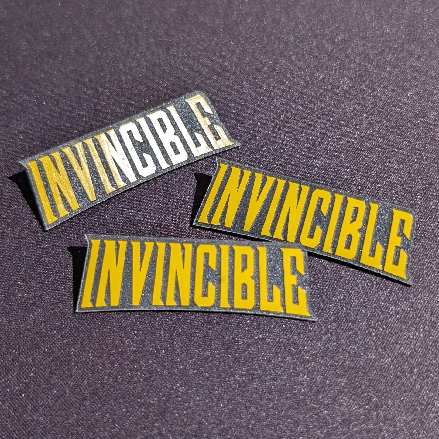 Broche Invincible