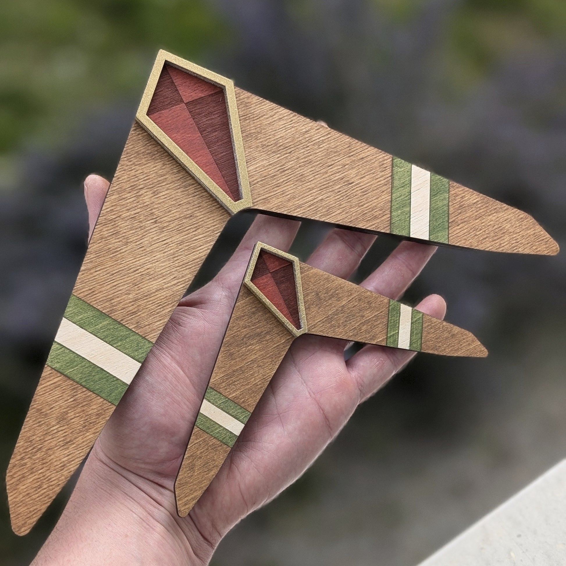 Les deux tailles de Boomerang Zelda Ocarina of Time sous lumière douce