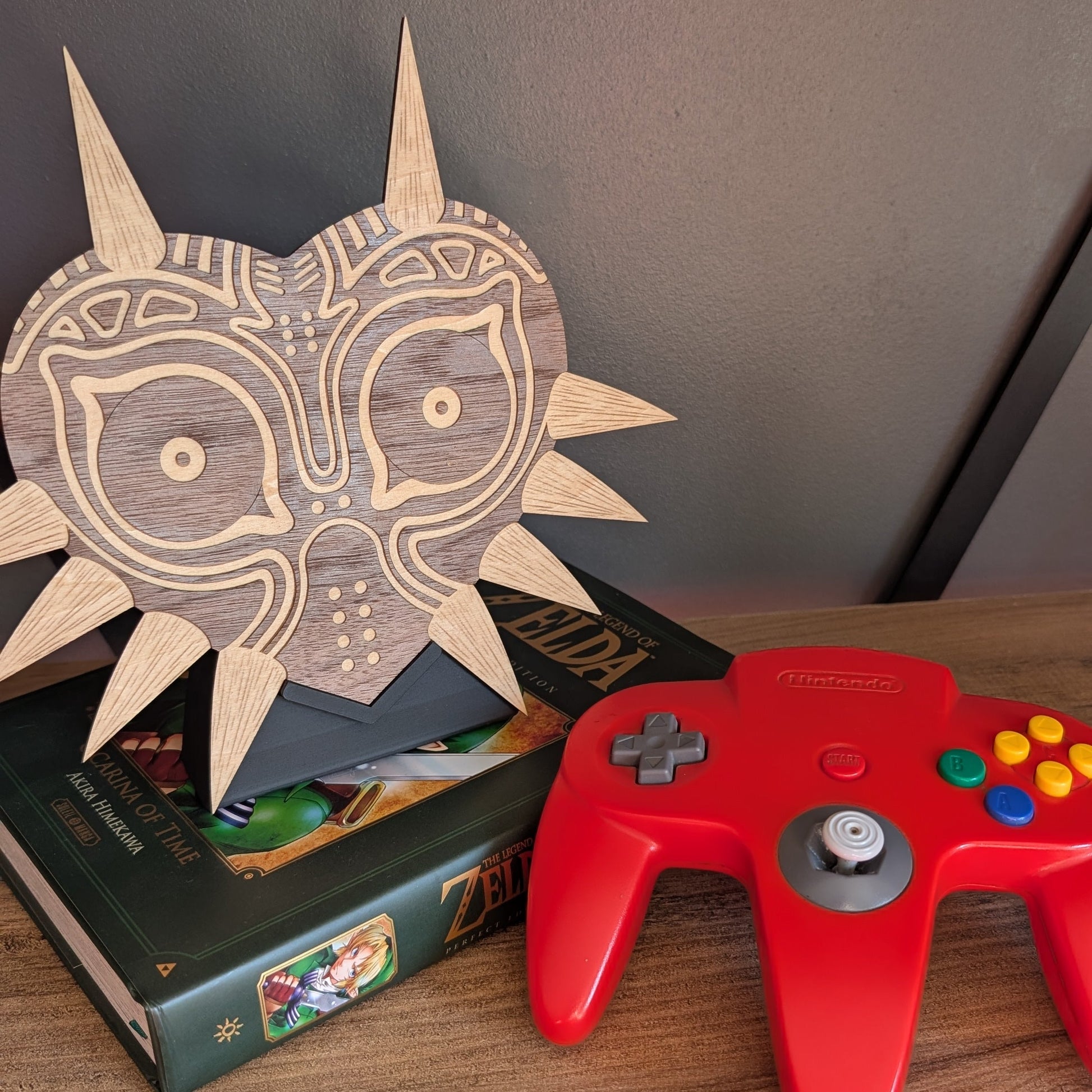 Suggestion de présentation du Majora's Mask avec une manette de Nintendo 64