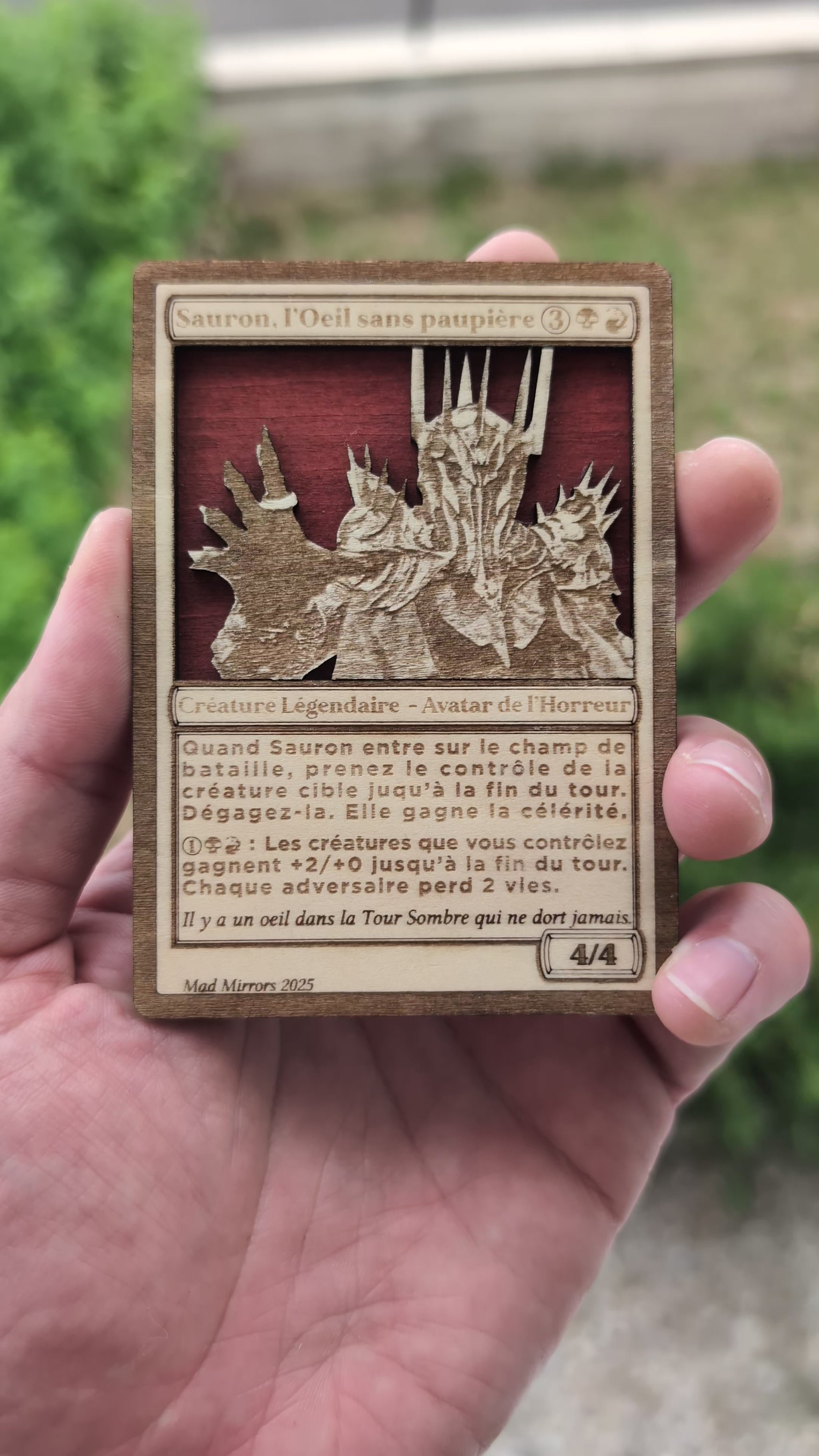 Vidéo de présentation de la carte Sauron en bois