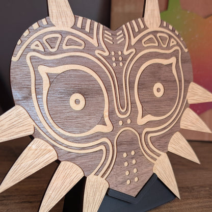 Zoom sur les détails du bois de peuplier et de la feuille de noyer réalisant tous les détails